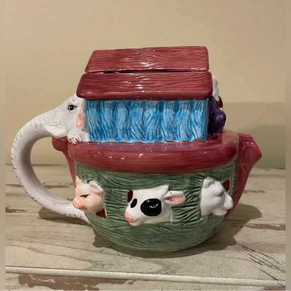 Noah's Ark Ceramic 20 Piece Dining Set - Picture 8 of 10